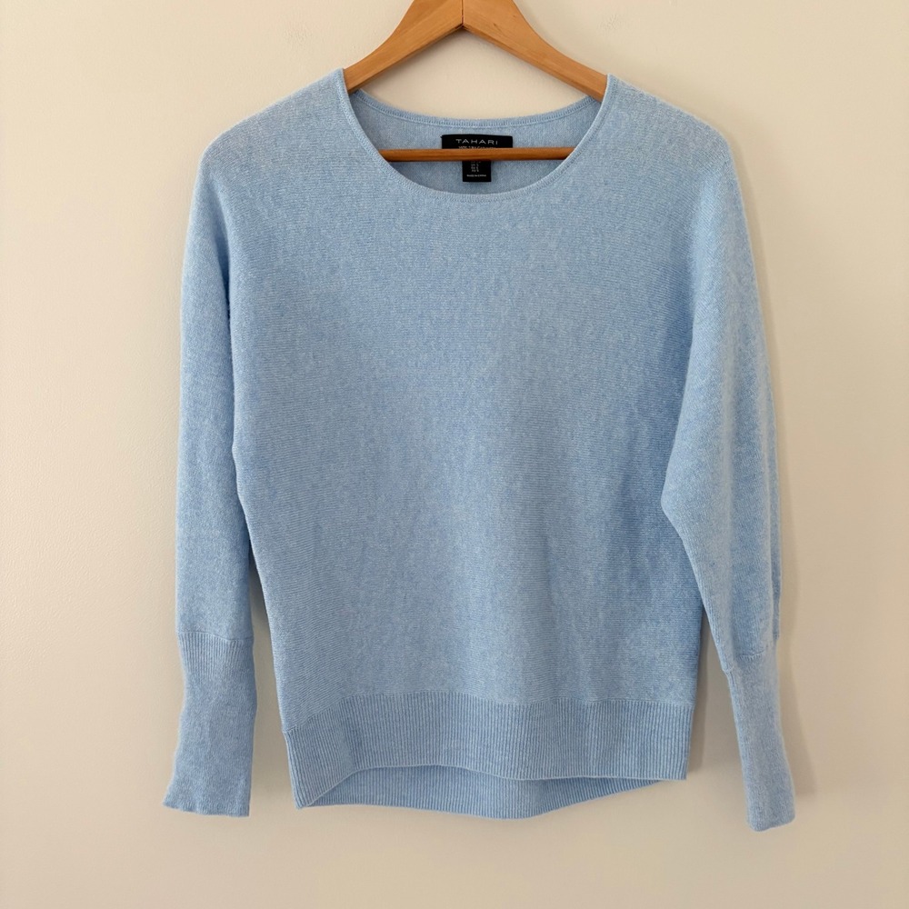 Tahari Sweater Cashmere S Light Blue Crewneck 2-Ply Soft Knit Pullover